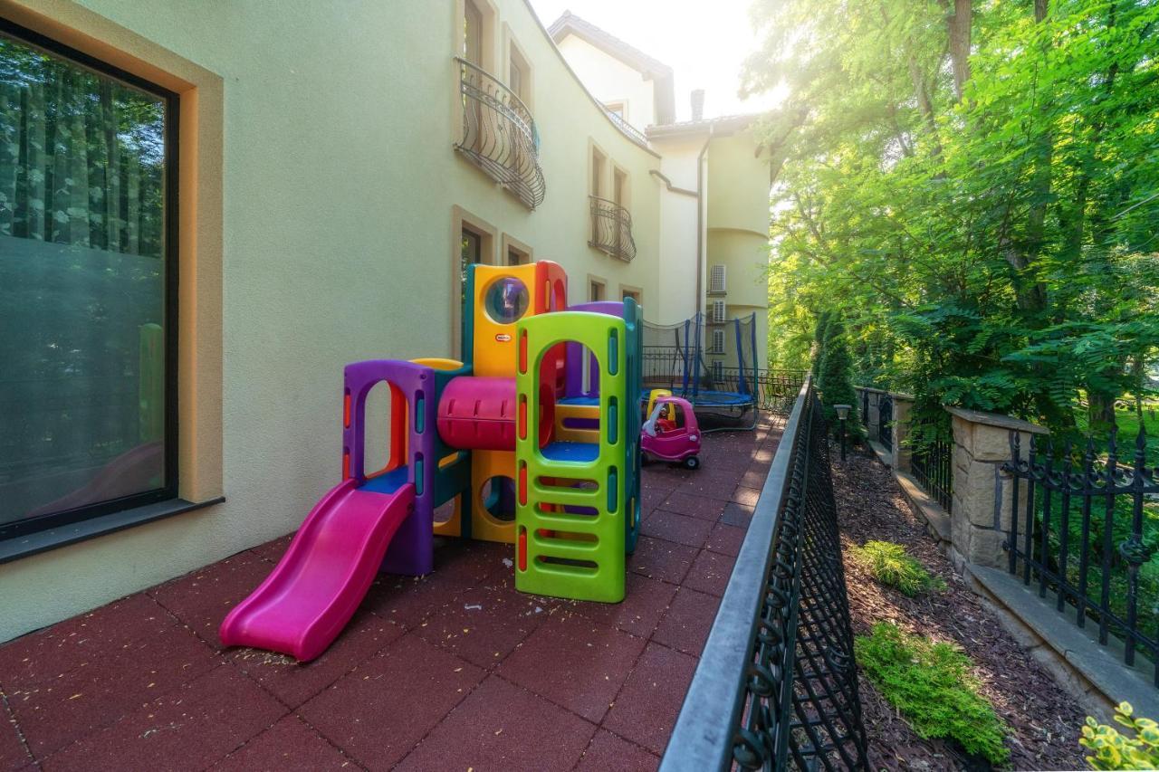 Dworek Skawinski Skawina Bagian luar foto